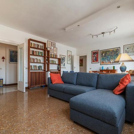Roomy And Bright Apartment With Terrace Rome Luaran gambar