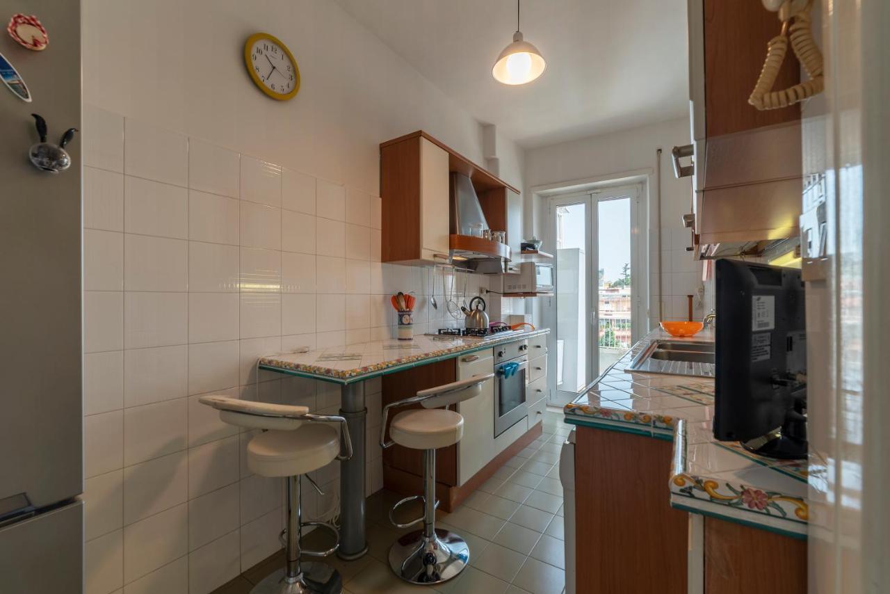 Roomy And Bright Apartment With Terrace Rome Luaran gambar