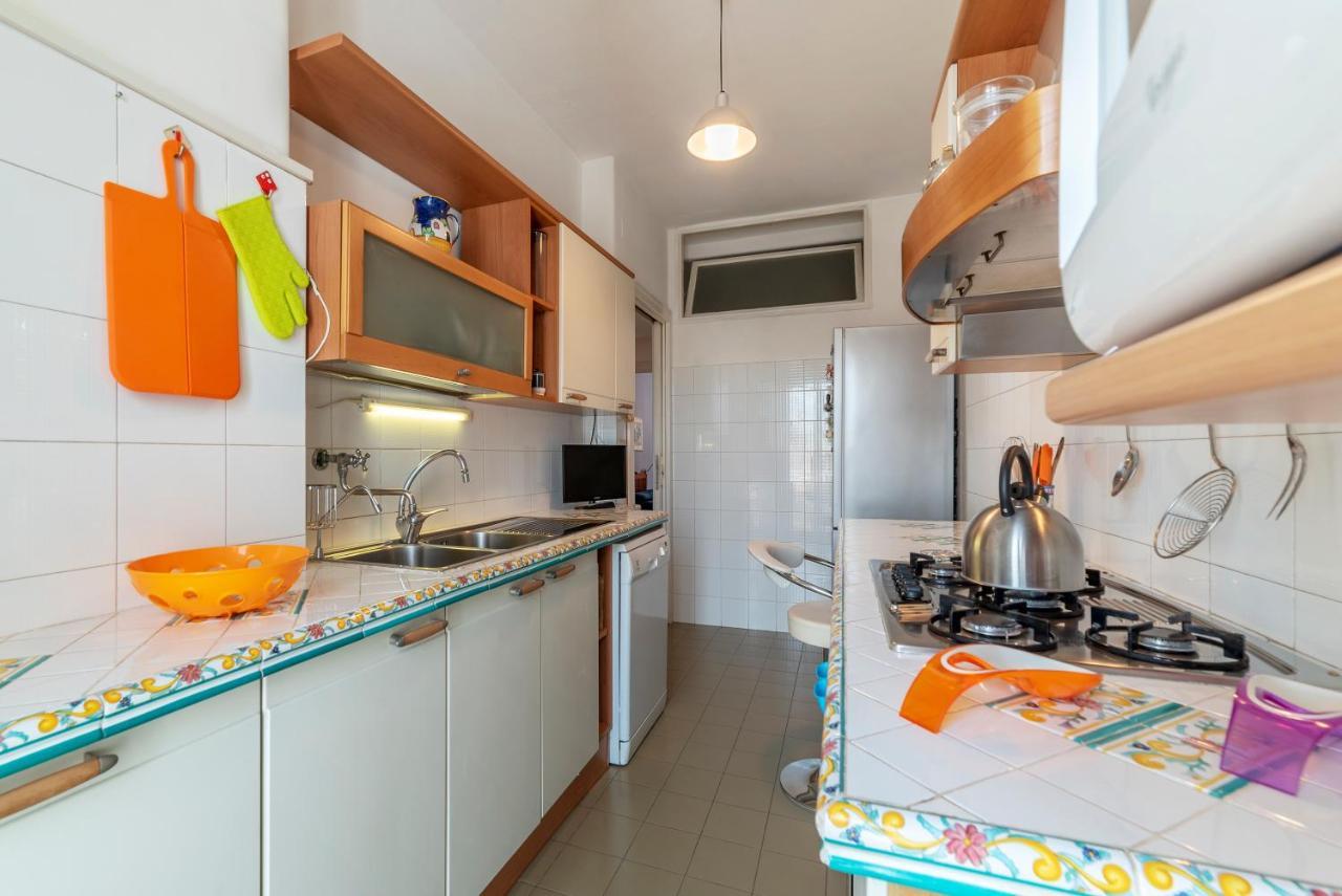 Roomy And Bright Apartment With Terrace Rome Luaran gambar