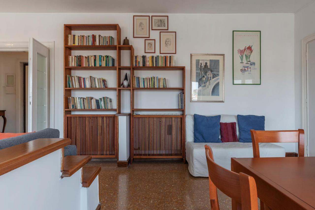 Roomy And Bright Apartment With Terrace Rome Luaran gambar